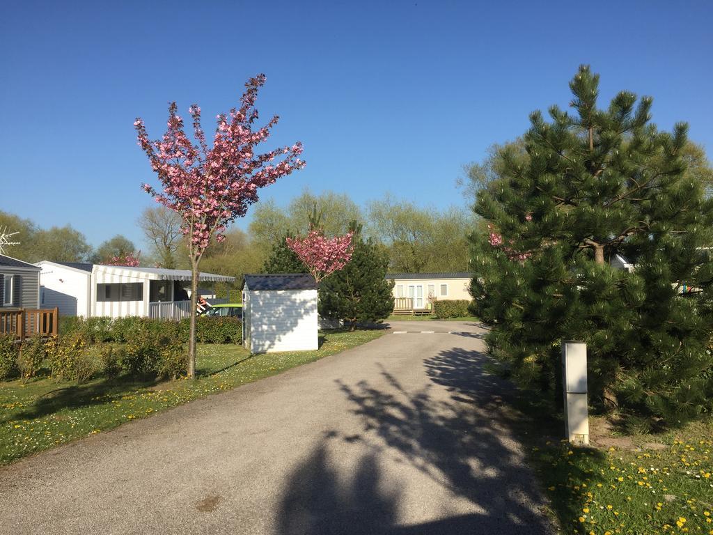Camping Caravaning Les Cerisiers Berck Sur Mer Verton Εξωτερικό φωτογραφία