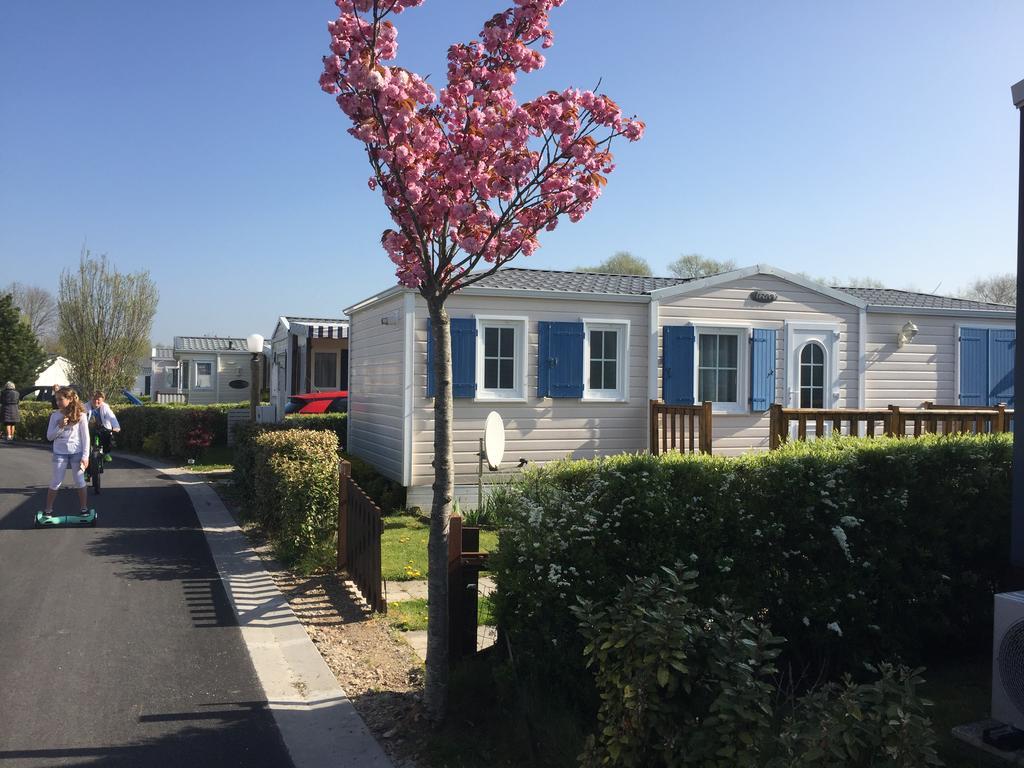 Camping Caravaning Les Cerisiers Berck Sur Mer Verton Εξωτερικό φωτογραφία